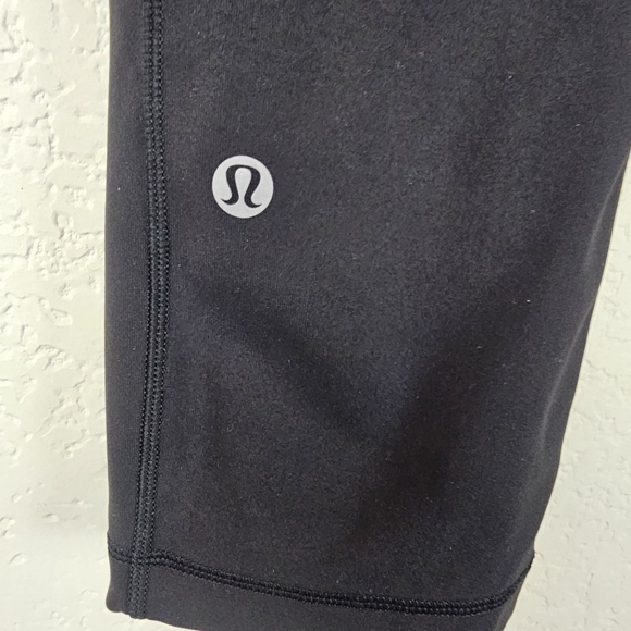 Lululemon Speed Up Crop Black Mid Rise Run Capri with Pockets Size 10 - Picture 9 of 15